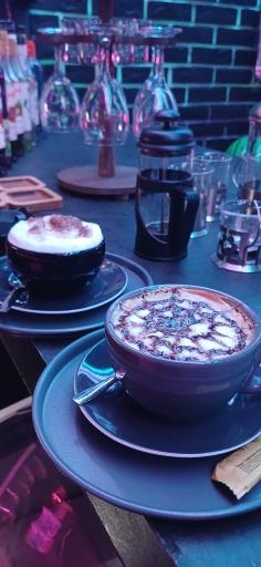 عکس کافی شاپ و فست فود کافی شب