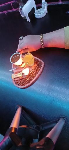 عکس کافی شاپ و فست فود کافی شب