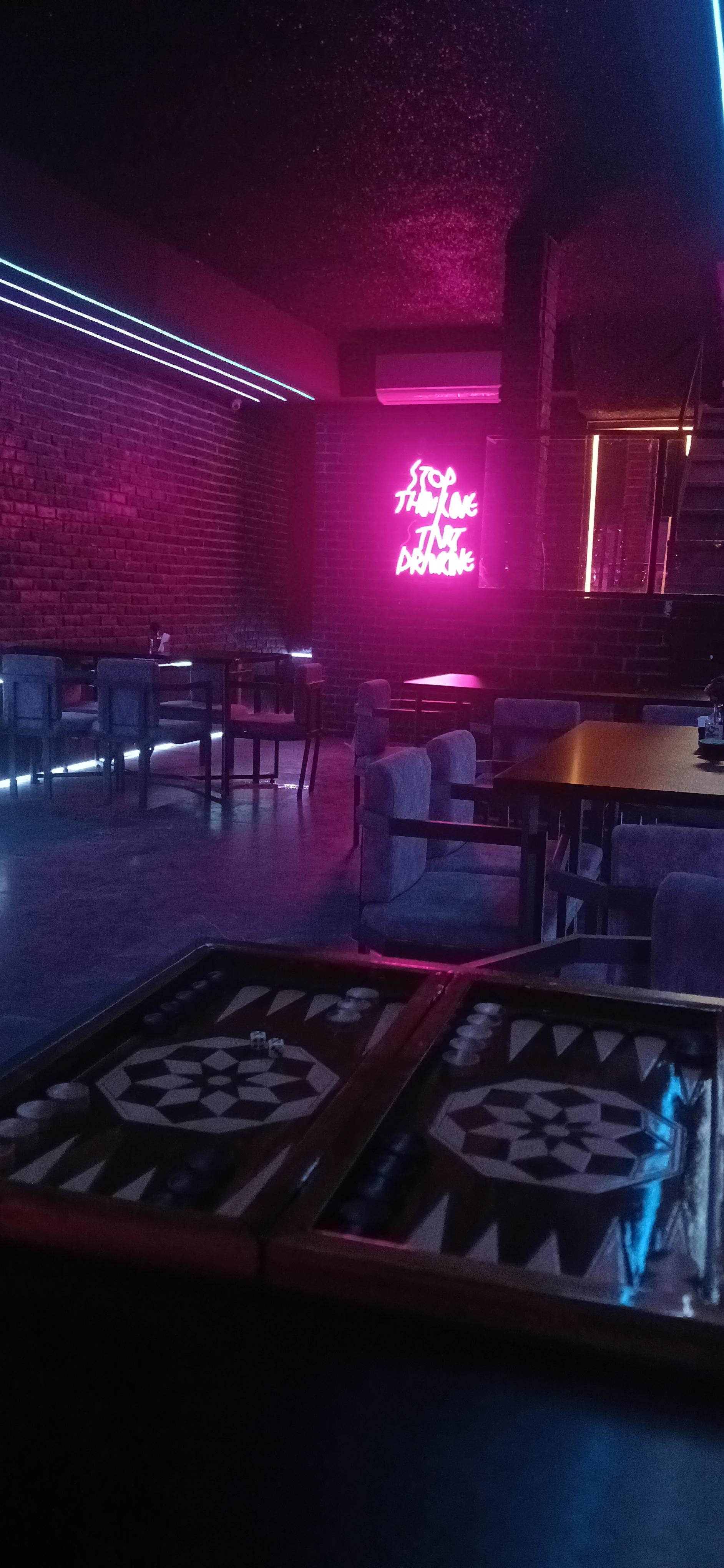 عکس کافی شاپ و فست فود کافی شب