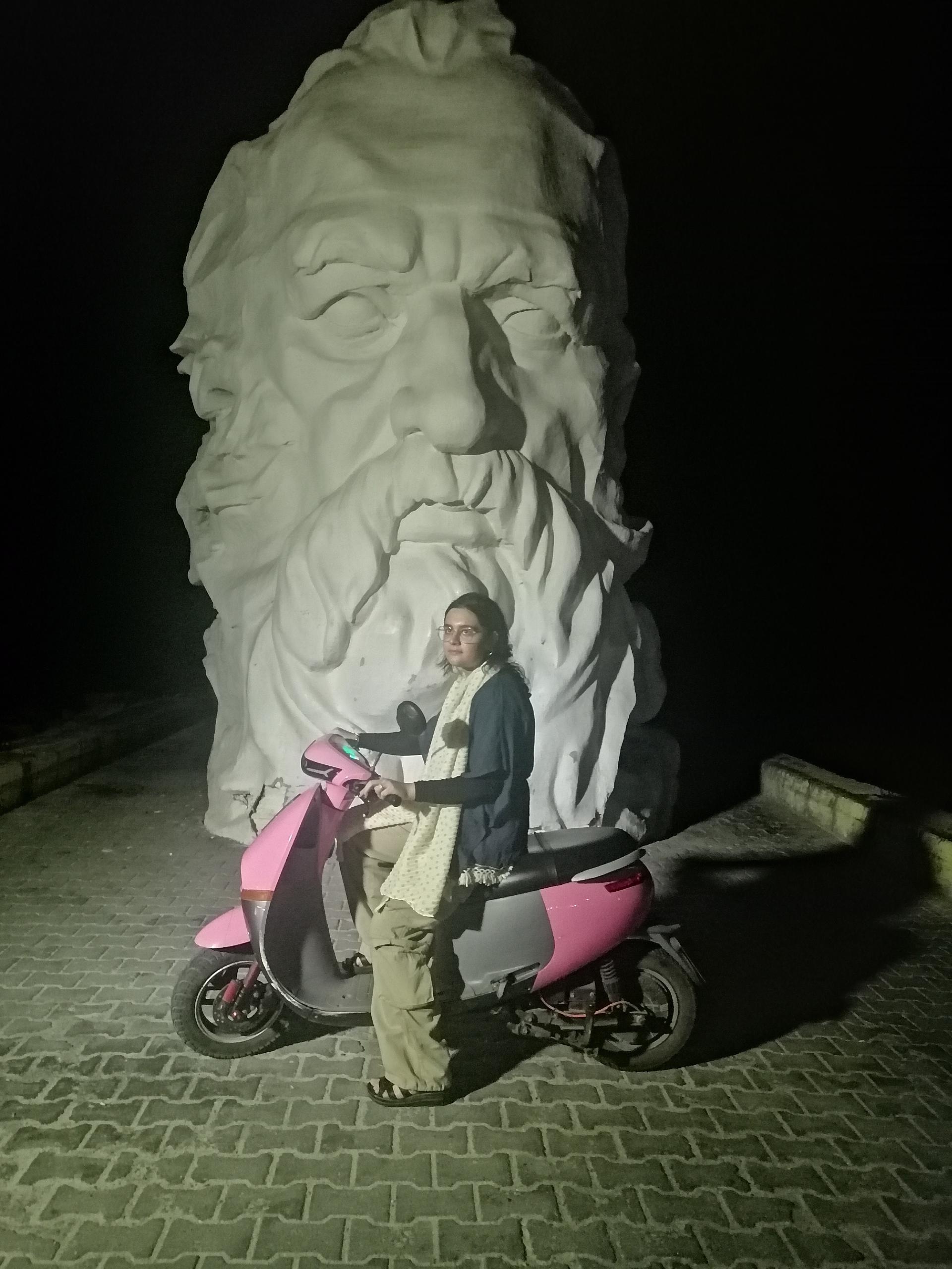 عکس ایستگاه دوچرخه کیش اسکوتر