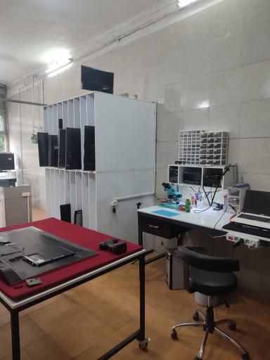 عکس تعمیرات تخصصی صوتی و تصویری