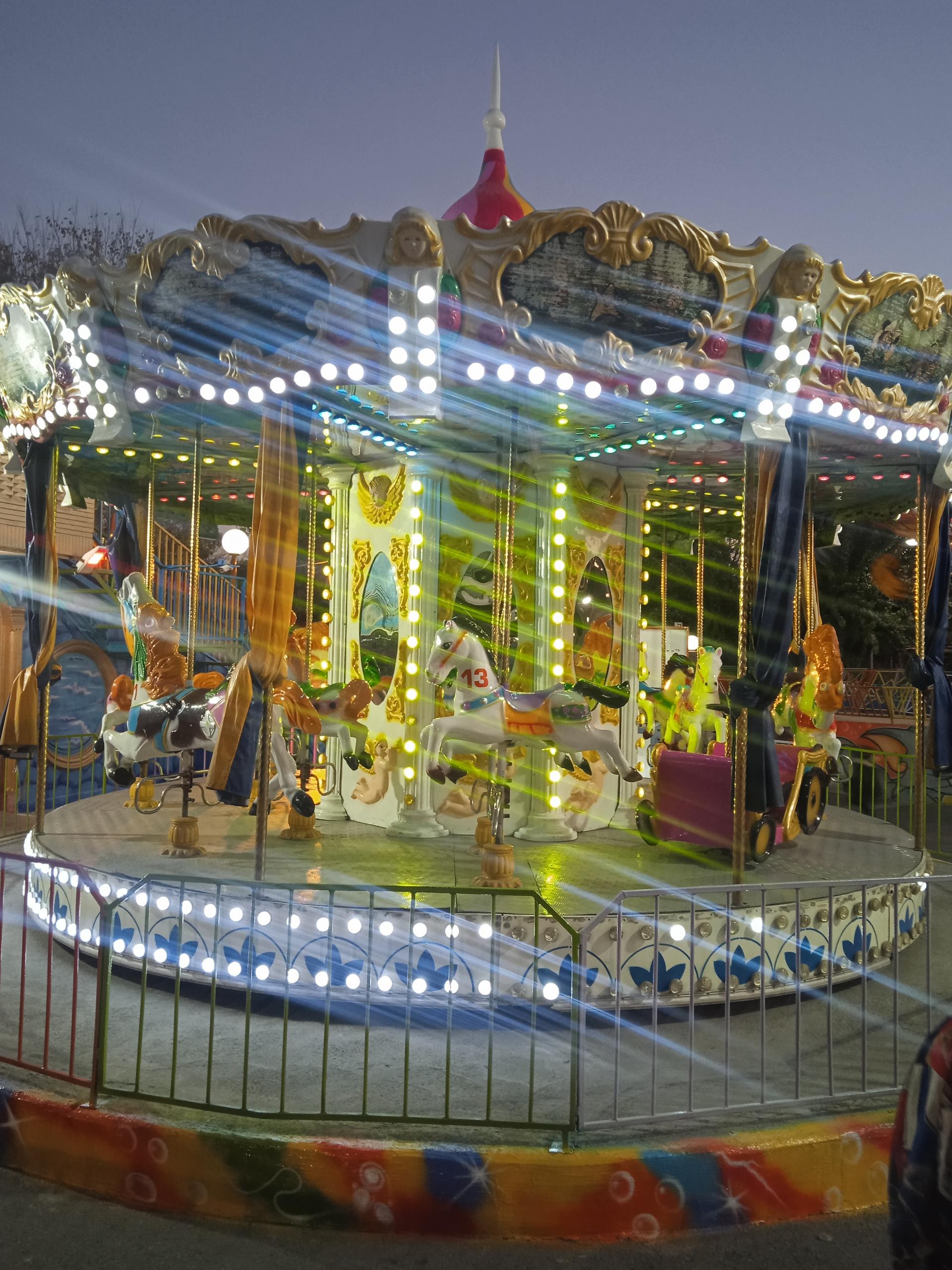 عکس شهربازی ۲۲ بهمن