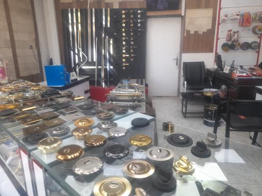 عکس بازرگانی یراق وارش 