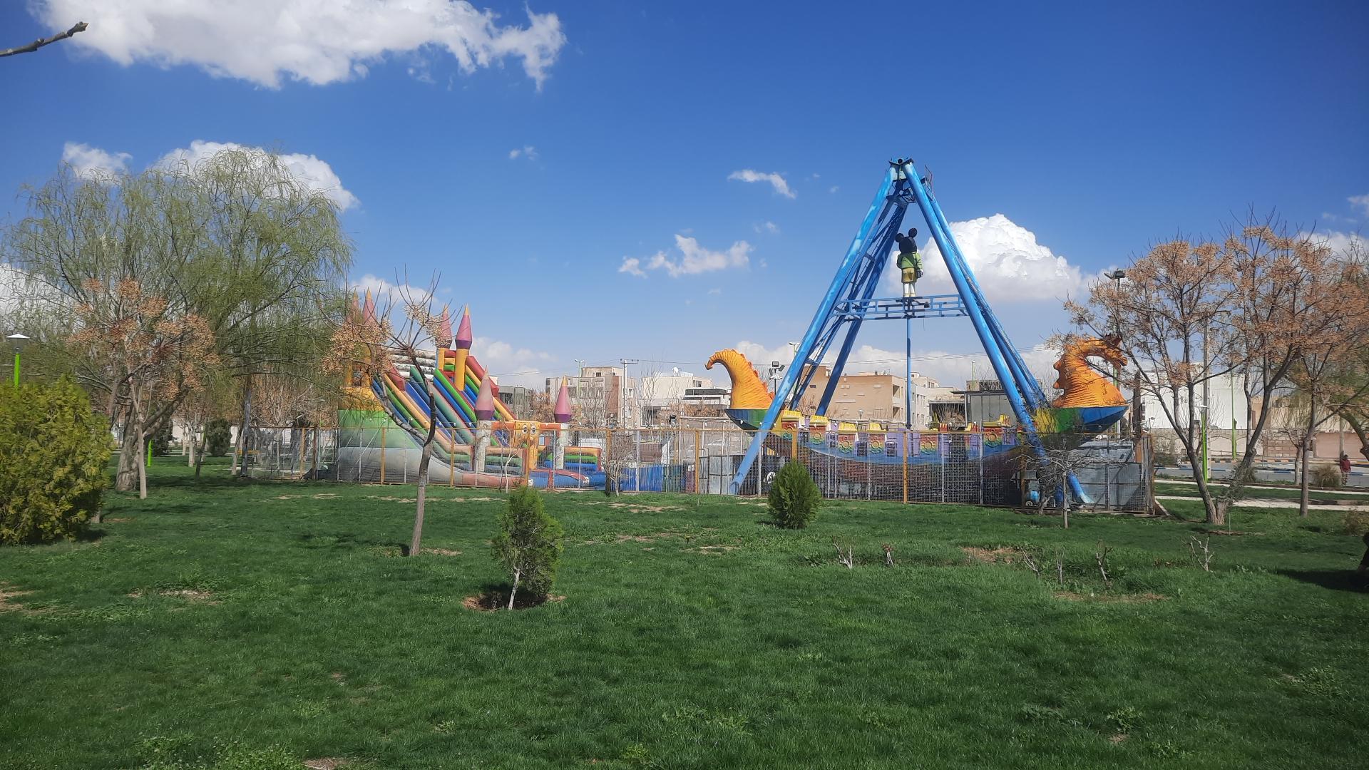 عکس بوستان حافظ