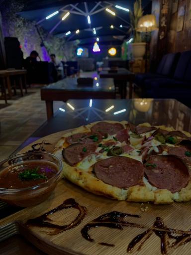 عکس کافه شبانه روزی وودن