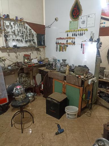 عکس کلید سازی و سماورسازی رحمانی