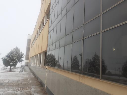 عکس دانشکده برق و کامپیوتر 