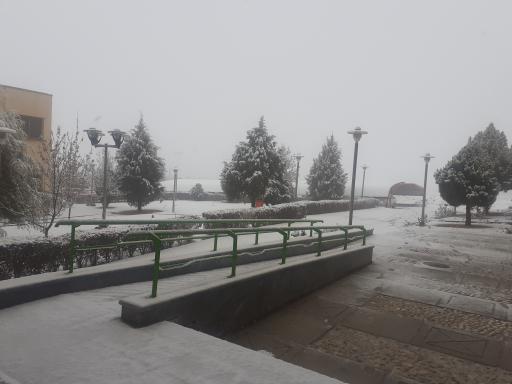 عکس دانشکده برق و کامپیوتر 