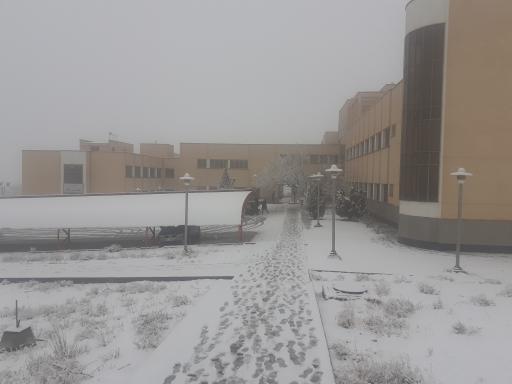 عکس دانشکده برق و کامپیوتر 