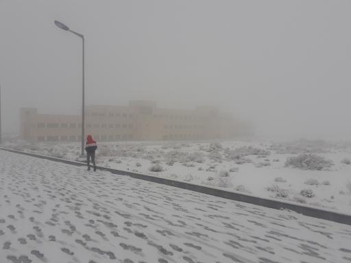 عکس دانشکده برق و کامپیوتر 