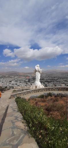 عکس مجسمه مقاومت کردستان