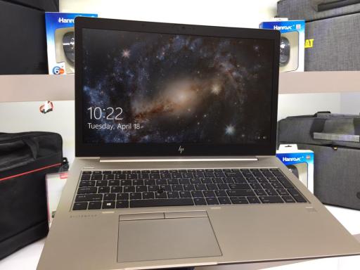 عکس فروشگاه لپ تاپ ارزان