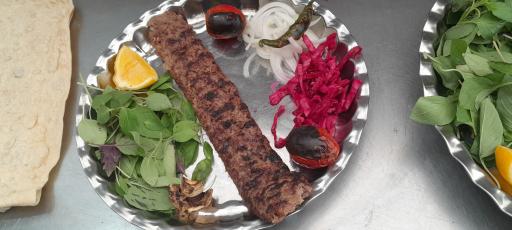 عکس کباب ساطوری آیلین بناب