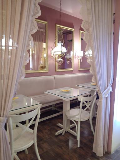 عکس شیرینی خانگی فرشته شعبه کوهسنگی