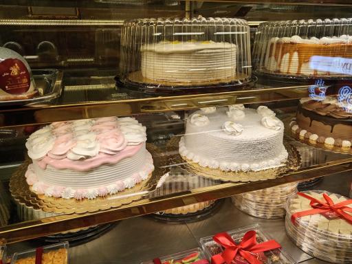 عکس شیرینی خانگی فرشته شعبه کوهسنگی