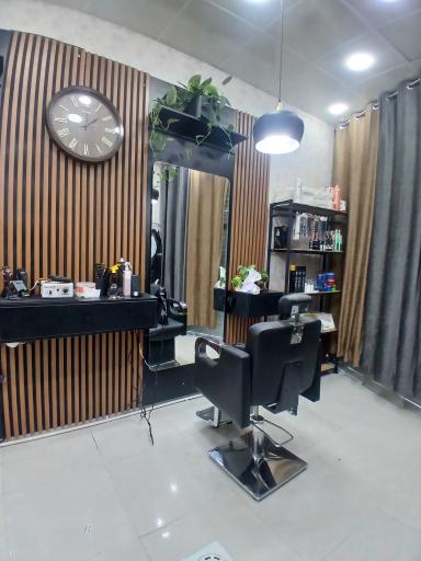 عکس آرایشگاه کلاسیک کات