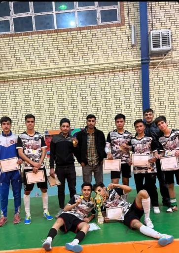 عکس سالن ورزشی پوریای ولی