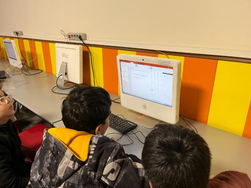 عکس دبستان پسرانه غیرانتفاعی رنگین کمان دانش