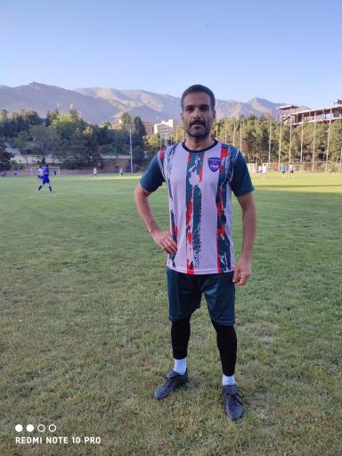 عکس زمین چمن طبیعی دانشگاه شهید بهشتی
