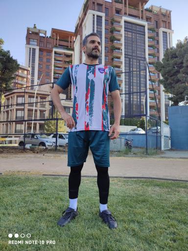 عکس زمین چمن طبیعی دانشگاه شهید بهشتی