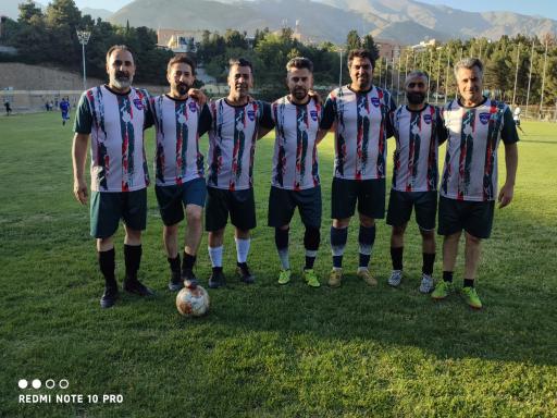 عکس زمین چمن طبیعی دانشگاه شهید بهشتی