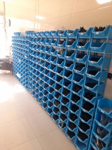 عکس فروشگاه پیچ ومهره وبلبرینگ فتاحی