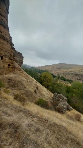 عکس غارهای تاریخی بنه لر