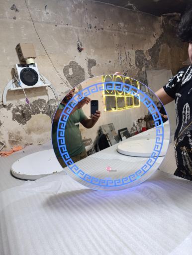 عکس پخش آینه هوشمند و روشویی سرامیک و pvc