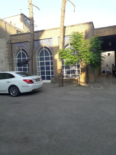 عکس آرامگاه خانوادگی سید محمد طباطبائی