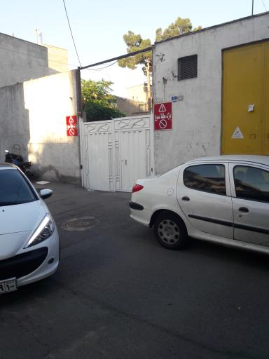 عکس آرامگاه خانوادگی سید محمد طباطبائی