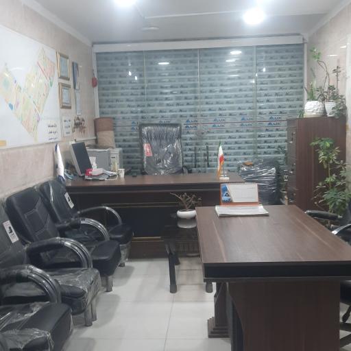 عکس مشاور املاک محمد طاها 