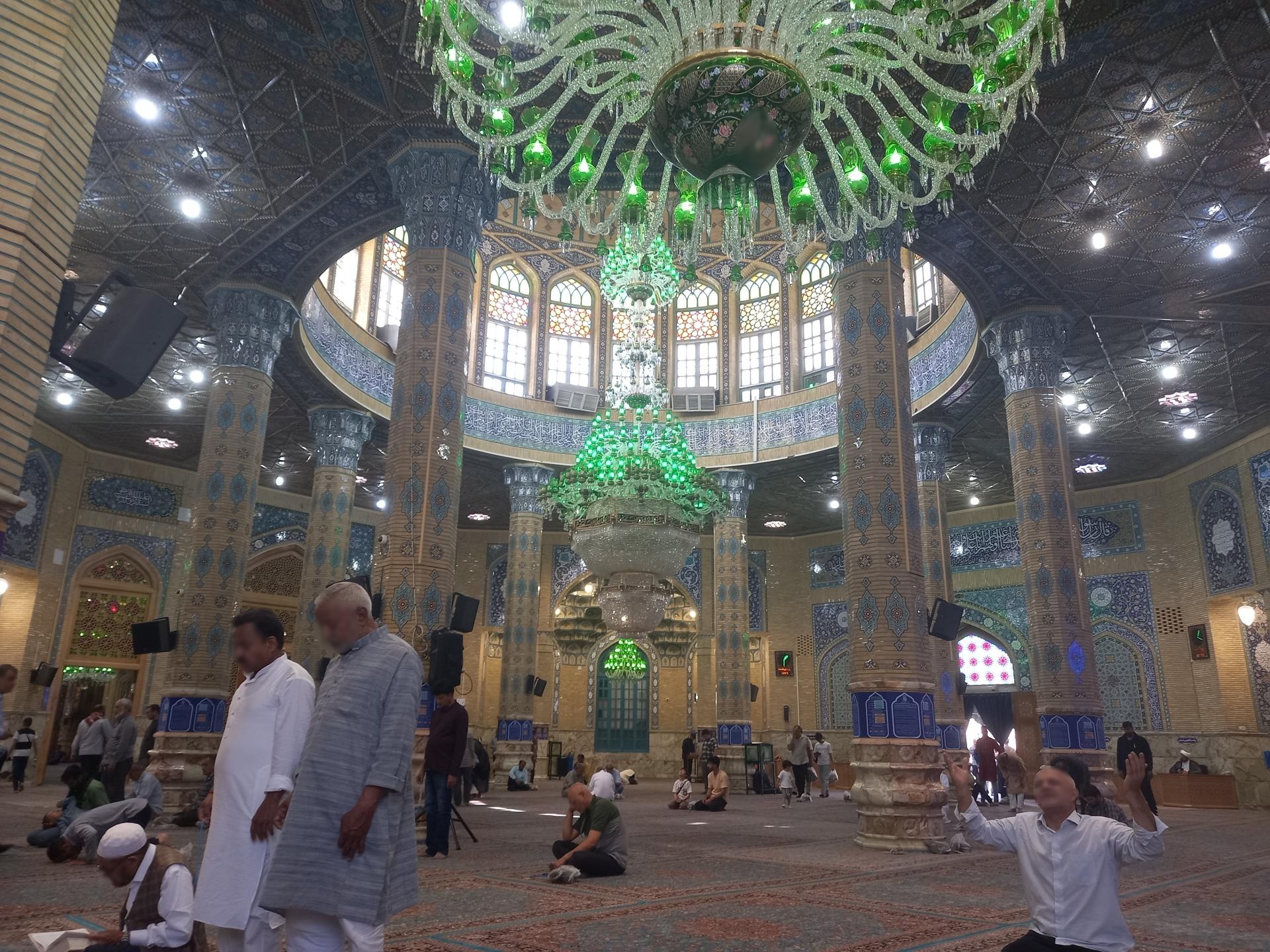 عکس صحن موسی بن عمران