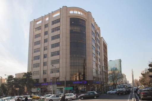 عکس فروشگاه زنجیره‌ای مادیران شعبه ملاصدرا