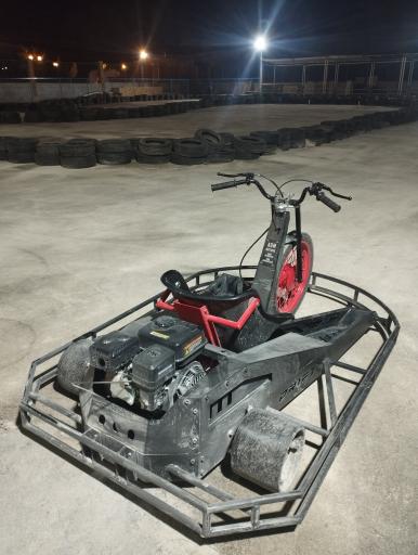 عکس دریفت ترایک شهربازی بزرگ غدیر