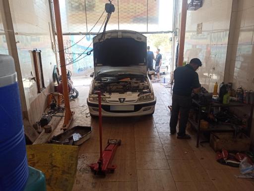 عکس تعمیرگاه ثامن