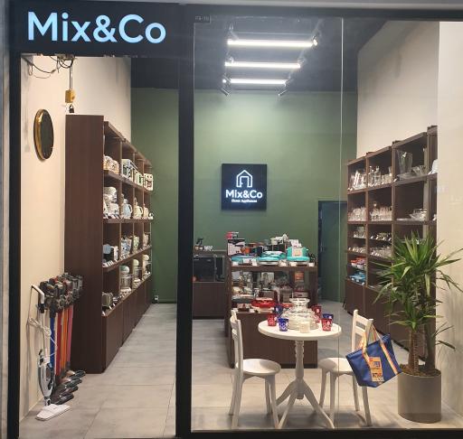 عکس فروشگاه میکس اند کو