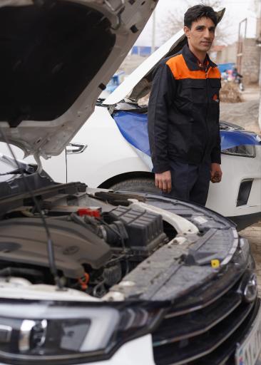 عکس تعمیرگاه اتومبیل رضا