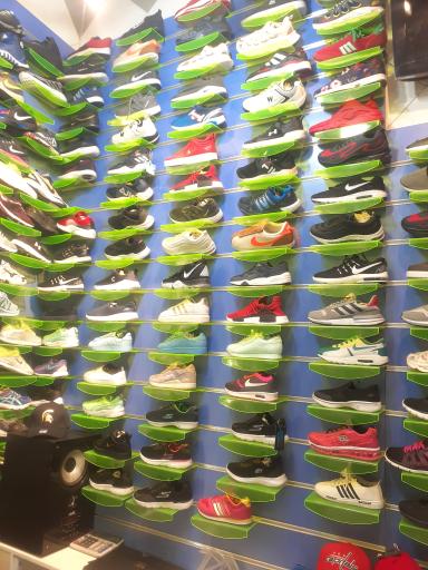 عکس کفش و کتونی نادر