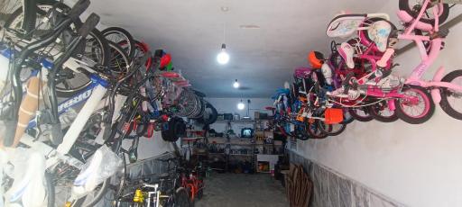عکس دوچرخه فروشی و تعمیرات دوچرخه کریمی