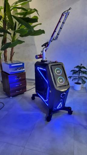 عکس مرکز پوست و لیزر اتریسا