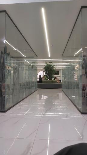 عکس کلینیک پوست و مو و زیبایی لیارا