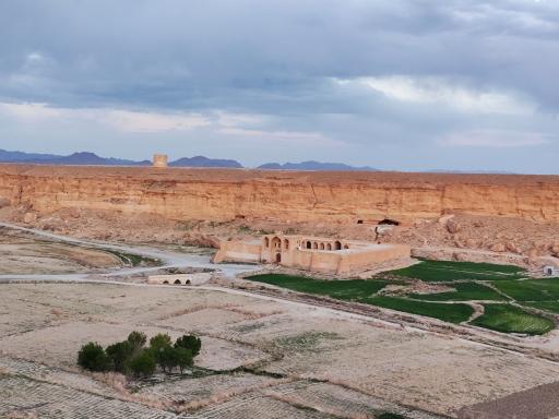 عکس پل تاریخی کاروانسرای ایزدخواست 