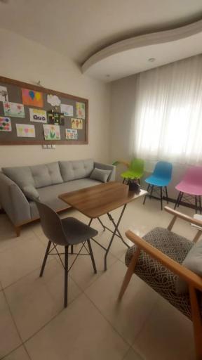 عکس کلینیک گفتار درمانی بیتا بائری