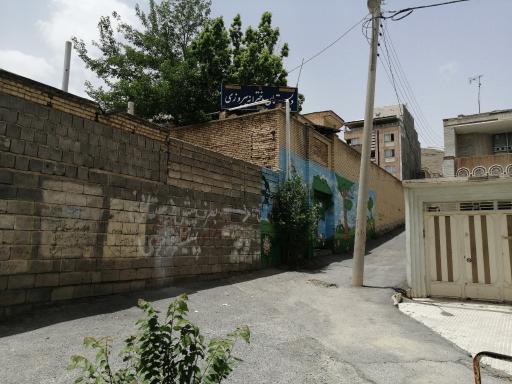 عکس دبستان دخترانه پیروزی