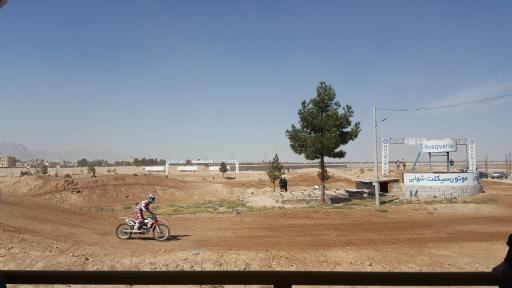 عکس پیست اتومبیل‌رانی و موتور سواری