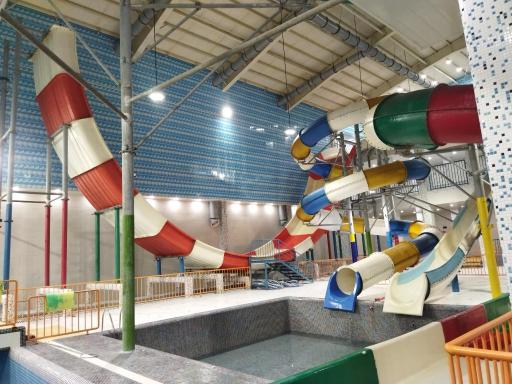 عکس استخر و پارک آبی رامتین