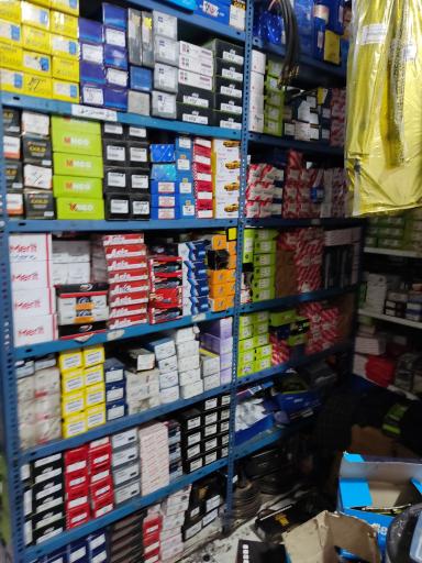 عکس فروشگاه دنیای لنت