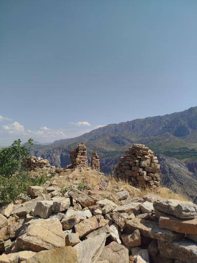 عکس قلعه اورامان تخت