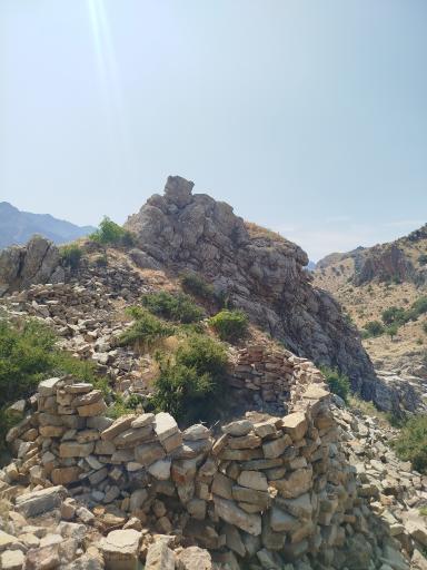 عکس قلعه اورامان تخت