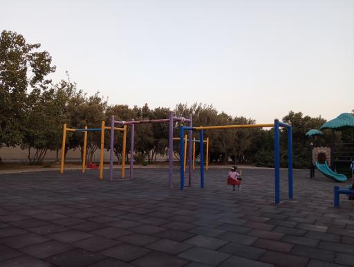 عکس زمین بازی کودکان بوستان زیتون 